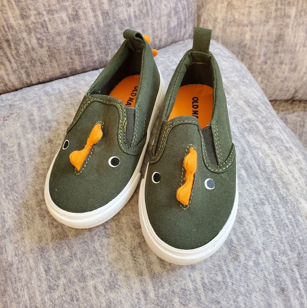 Old NAVY Toddler Green Slip-On Shoes Size 6